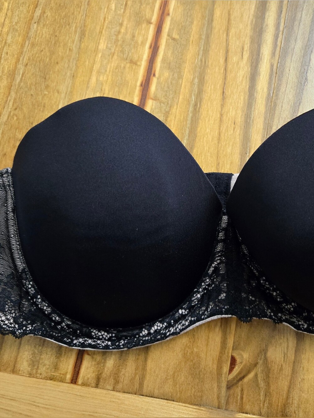 Torrid Curve Strapless Lace Bra 38D EUC